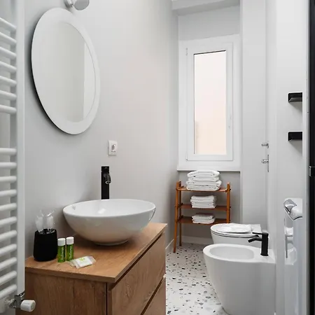 New - Modern And Bright - Wi-fi, A-c - 4 Seats Apartment *
